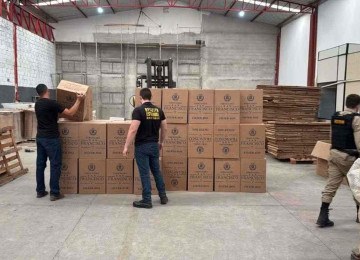Agentes das instituições do Estado acompanharam o trajeto de veículo que denunciou local de armazenamento da mercadoria
 -  (crédito: Reprodução/ Receita Estadual)