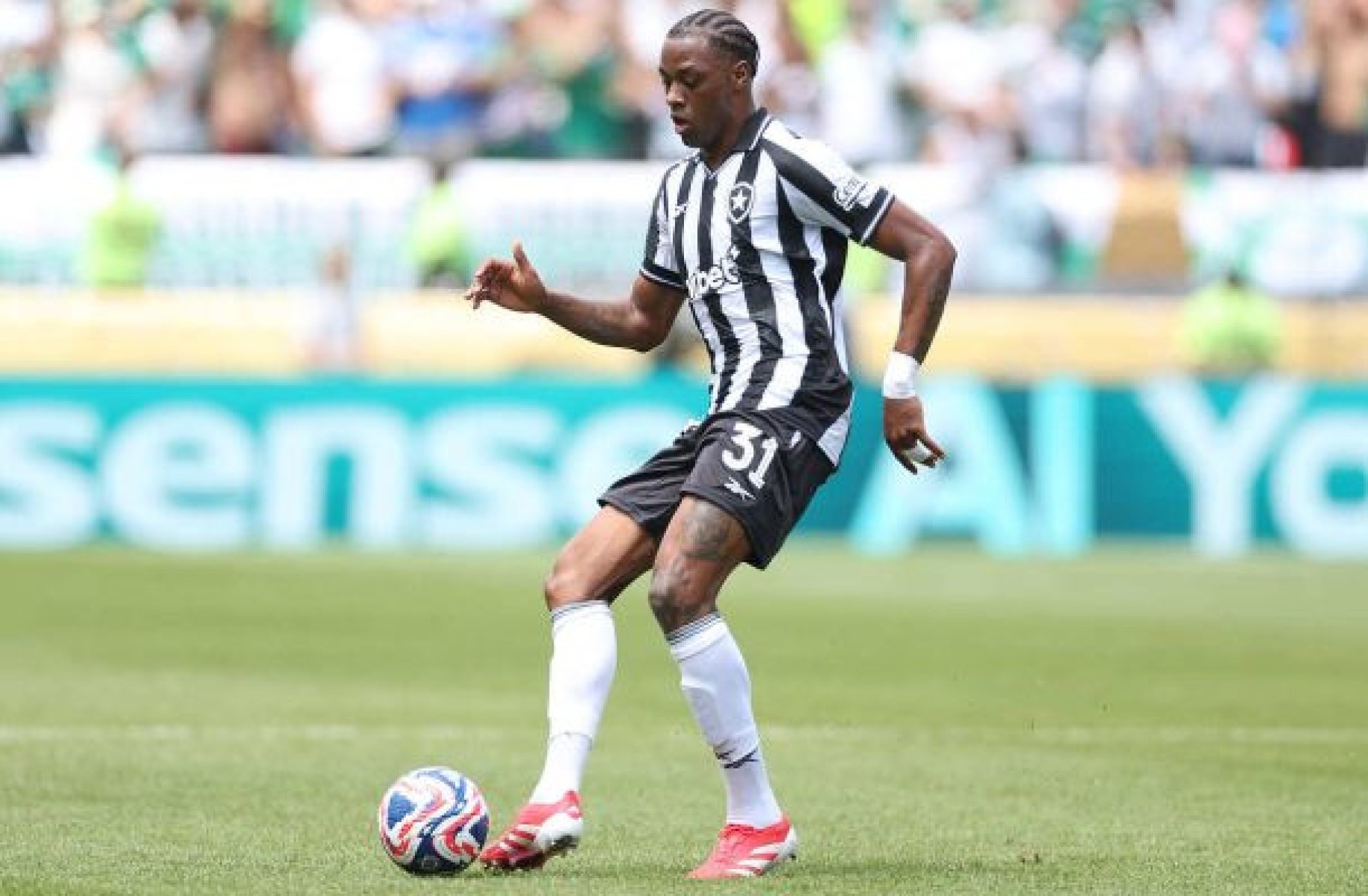 Pantaleão deve ganhar espaço no Botafogo após saída de Jair Pantaleão deve ganhar espaço no Botafogo após saída de Jair