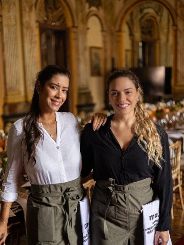 Carolina Fadel (à direita) ao lado da cozinheira e sócia Maria Clara Magalhães. Ambas abriram o Matula Cozinha em 2021 Marmitas congeladas