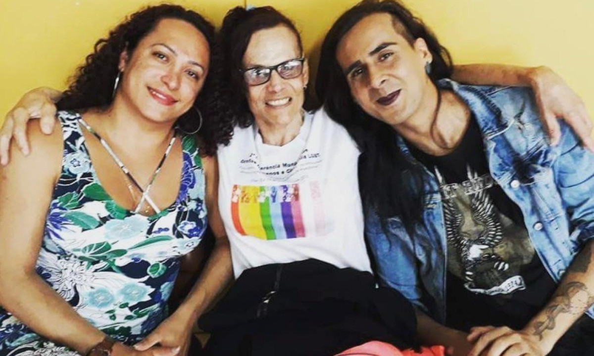 A deputada federal Duda Salabert ao lado de Sissy, ativista histórica pelos direitos da população trans em Belo Horizonte.