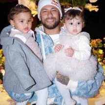 Neymar celebra aniversário de Helena ao lado das filhas