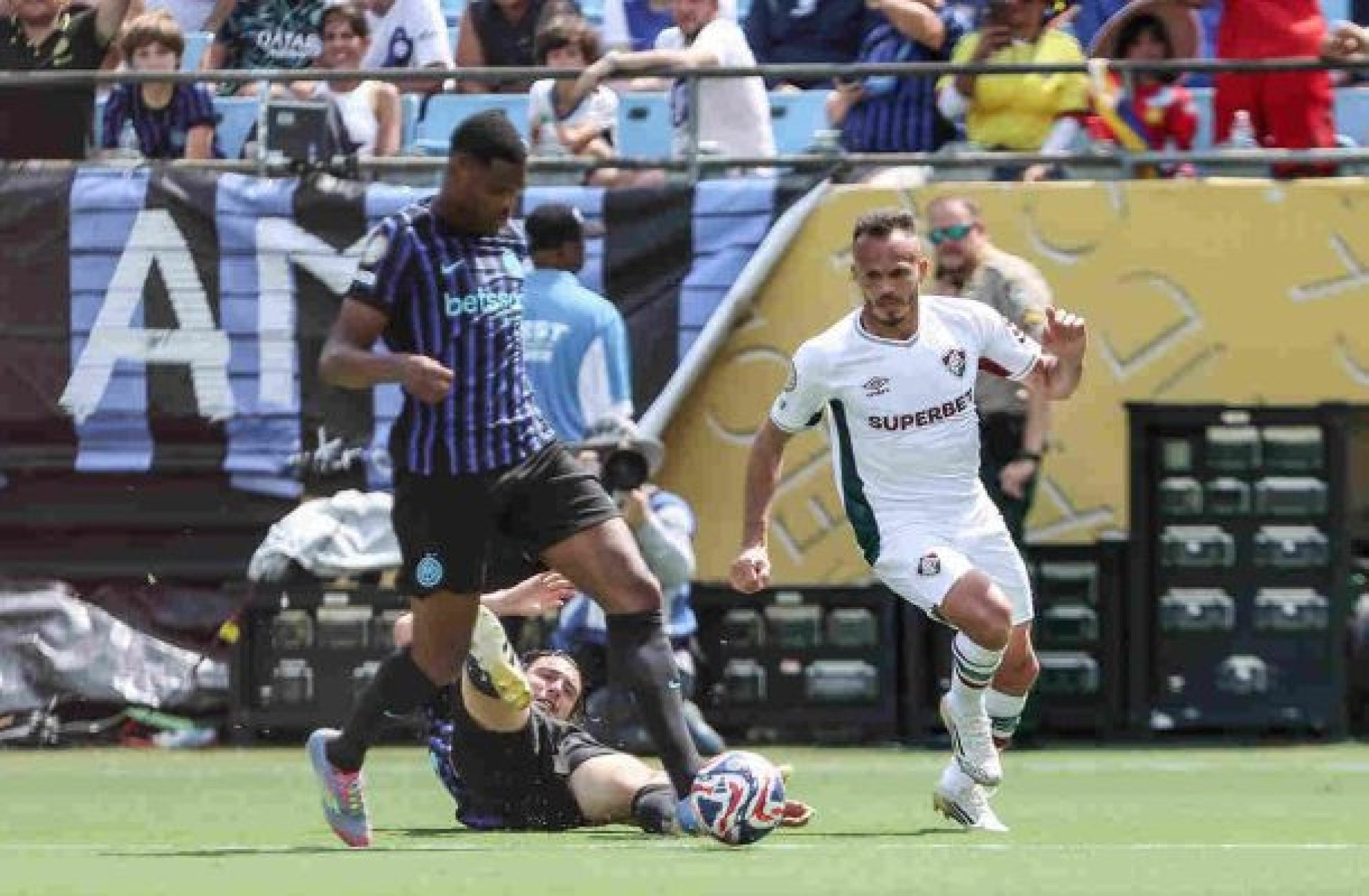Renê explica angústia em assistir vitória do Fluminense da arquibancada