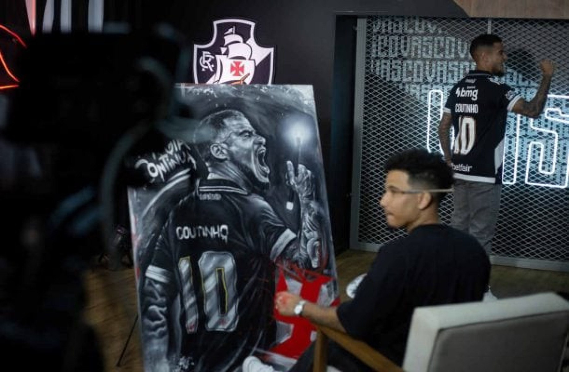 Coutinho busca ser protagonista e tenta apagar ‘traumas’ do Vasco com camisas 10 recentes