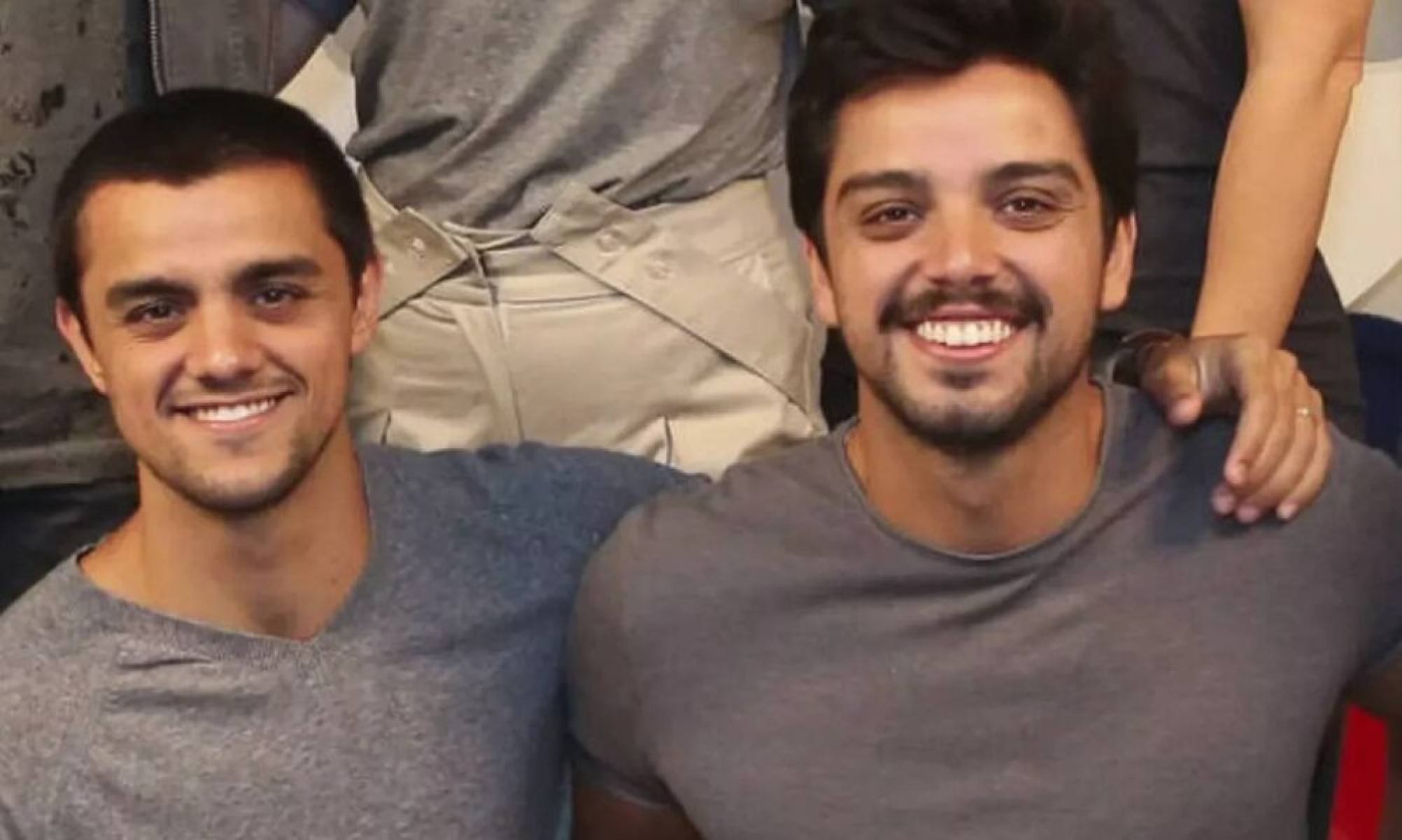 “Pensamentos diferentes”: Rodrigo Simas fala sobre relação com o irmão Felipe