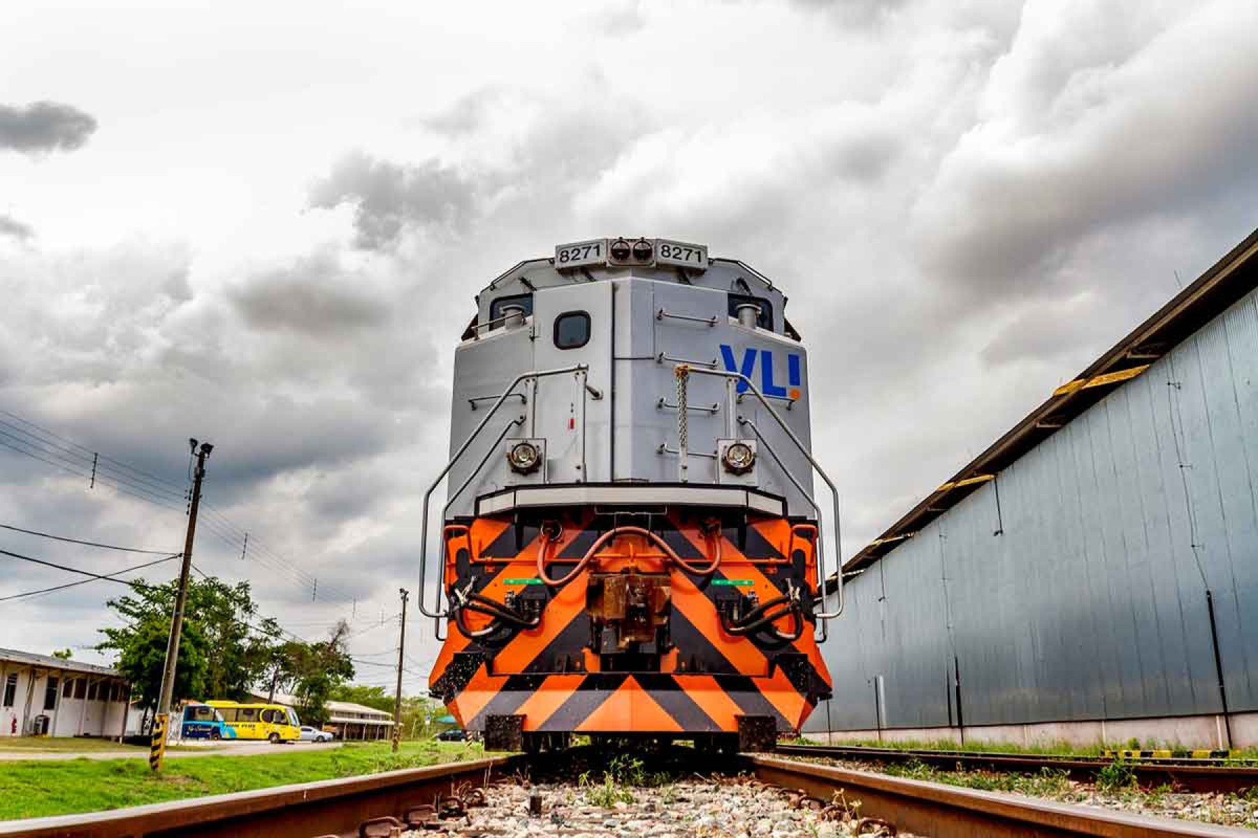 Na ferrovia