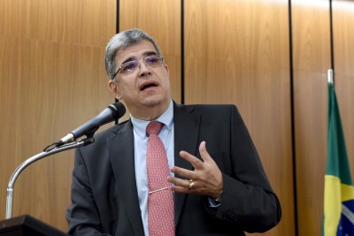 Marco Antônio Castello Branco, ex-presidente da estatal mineira, apontou para possíveis vícios no contrato em audiência na Assembleia em junho. A oposição aposta na valorização da companhia     -  (crédito:  Elizabete Guimarães/ALMG)