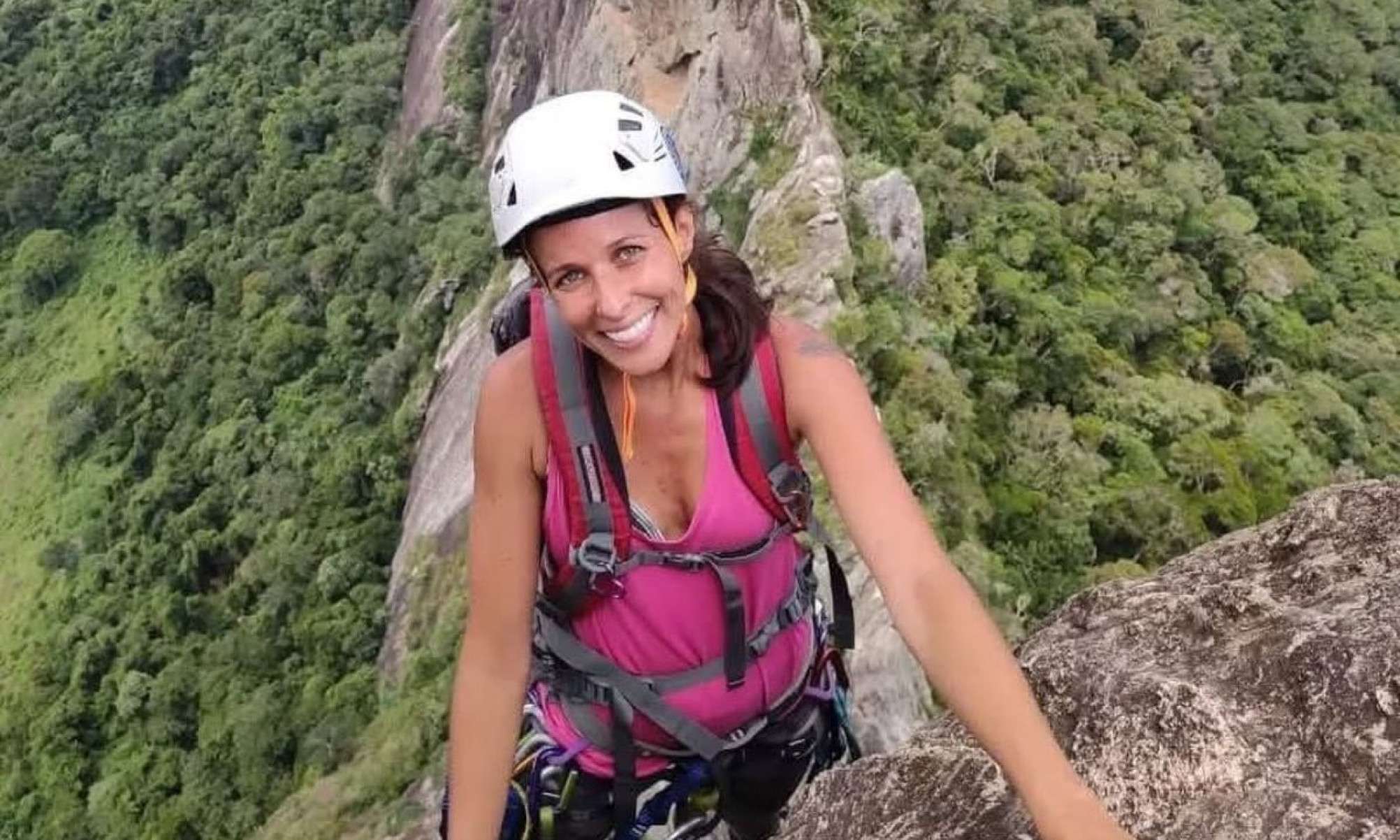 Turista de SP morre em queda de rapel na Pedra do Elefante, em Minas Gerais