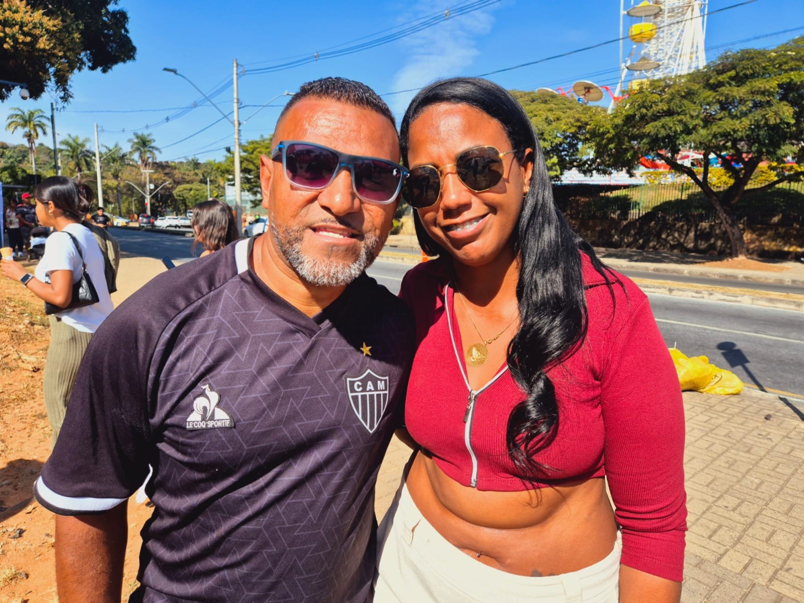 Casal Douglas Fabiano e Josilane Carla, que celebram o 