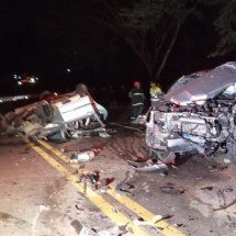 Motorista e bebê morrem em acidente em Minas; quatro ficam feridos - Divulgação/Corpo de Bombeiros