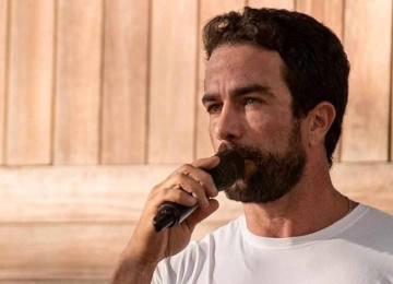 Aos prantos, Erasmo Viana fala sobre vícios e superação -  (crédito: Tupi - Pablo Oliveira)