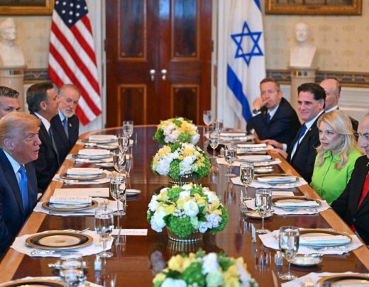 Jantar de Trump na Casa Branca: articulação e discurso ensaiado com Israel - (crédito: ANDREW CABALLERO-REYNOLDS / AFP)