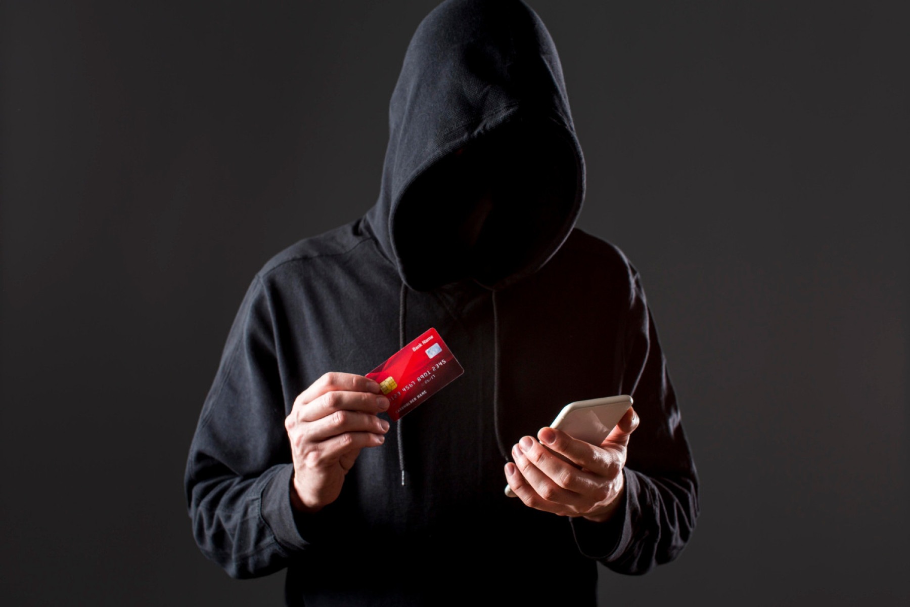 Fraudes digitais ligam alerta na hora da compra de ingresso - DINO