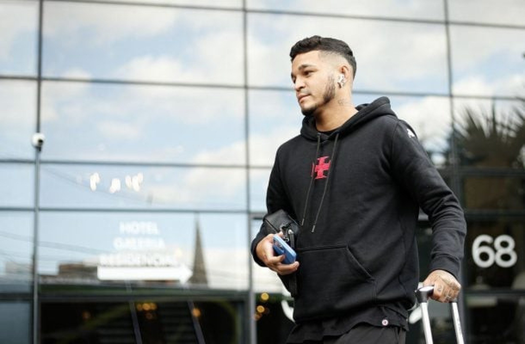Adson, do Vasco, tem mais uma fratura na tíbia e passará por nova cirurgia