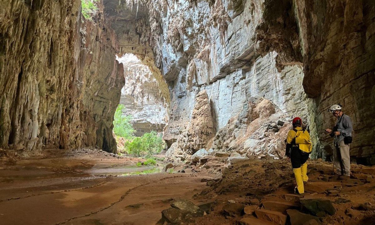 Os grandes salões chamam atenção dos visitantes e mostram diferentes estágios da história da Terra -  (crédito: Mariana Xavier Dutra/Divulgação)