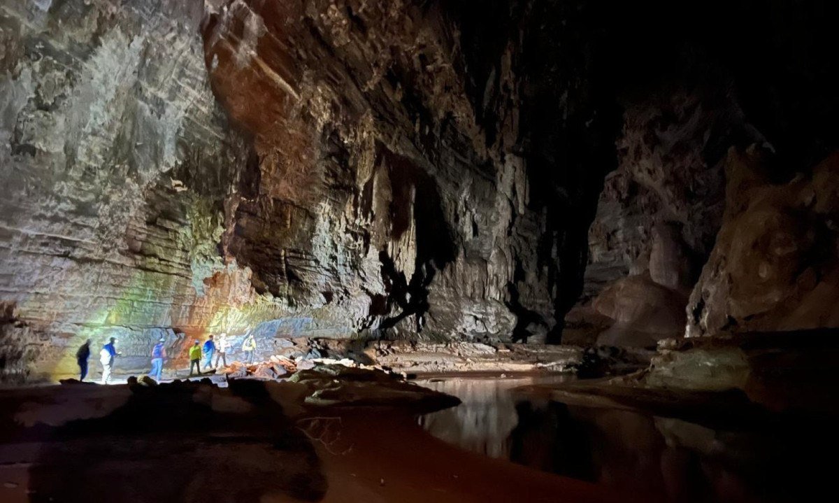 A presença do Rio Peruaçu dá um toque especial a quem visita o Parque Nacional do Norte de Minas -  (crédito: Mariana Xavier Dutra/Divulgação)