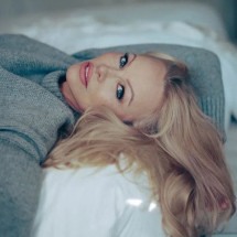 Pamela Anderson cita filme brasileiro em lista de melhores do século 21 - Reprodução Instagram