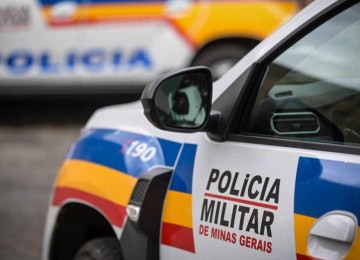 Segundo a PM, a dupla levou 81 peças de roupas, um iPhone 13 Pro Max e um notebook -  (crédito: Leandro Couri/EM/DA.Press)