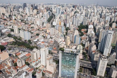 A cidade de São Paulo é a mais cara entre as capitais brasileiras para se viver de aluguel, de acordo com dados divulgados pelo FipeZAP em março de 2025,  que traz o índice de preços de imóveis residenciais e comerciais no país. 
 -  (crédito: Diogo Moreira/Governo do Estado de São Paulo)