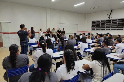 A oportunidade é voltada tanto para estudantes que ainda estão cursando o ensino médio quanto para egressos que desejam ampliar suas competências profissionais -  (crédito: SEE/Divulgação)