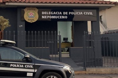 Homem foi ouvido na Delegacia de Nepomuceno e levado para presídio -  (crédito: PCMG)