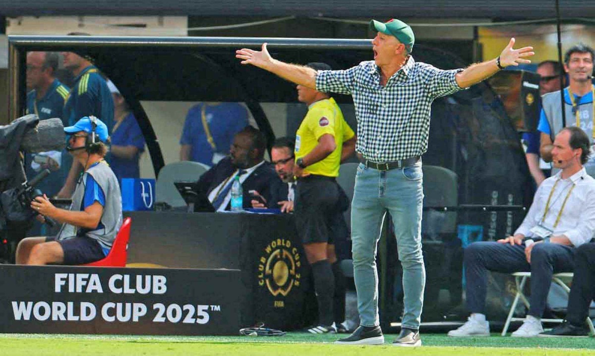 O técnico Renato Gaúcho tem a missão de manter a equipe do Fluminense mobilizada neste segundo semestre, como na Copa do Mundo de Clubes - (crédito: FRANCK FIFE / AFP) O técnico Renato Gaúcho tem a missão de manter a equipe do Fluminense mobilizada neste segundo semestre, como na Copa do Mundo de Clubes - (crédito: FRANCK FIFE / AFP)