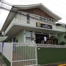 Filha acaba com herança deixada pelo pai e mata a mãe por mais dinheiro - PCMG