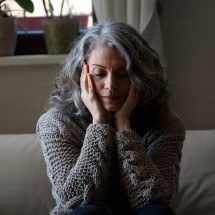 Especialista indica quatro hábitos saudáveis para atravessar a menopausa - Freepik