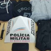 MG: jovens invadem farmácia, rendem funcionários e acabam presos - Divulgação/PMMG