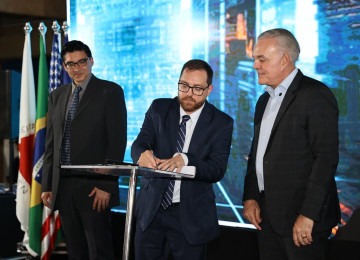 Empresa de data center com IA anuncia investimento de R$ 6 bi no Triângulo -  (crédito:  VALTER DE PAULA)