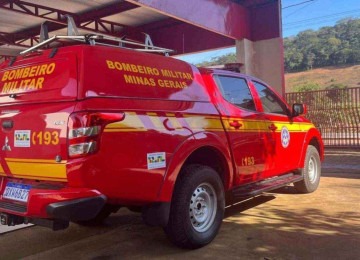 Cinco viaturas do Corpo de Bombeiros foram acionadas para a ocorrência -  (crédito: Divulgação/CBMMG)