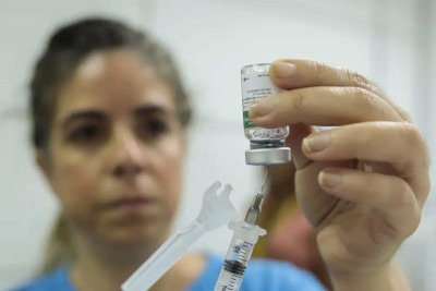 Os países do bloco  Sul Global ficaram no final da fila para receber vacinas, medicamentos, equipamentos de proteção individual, respiradores -  (crédito: Joédson Alves/Agência Brasi)