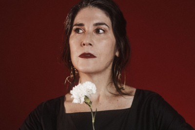 Mônica Salmaso vai interpretar só canções de Tom Jobim no sábado (12/7). 'Tom estará junto com a gente e os passarinhos', afirma -  (crédito: Lorena Dini/divulgação)