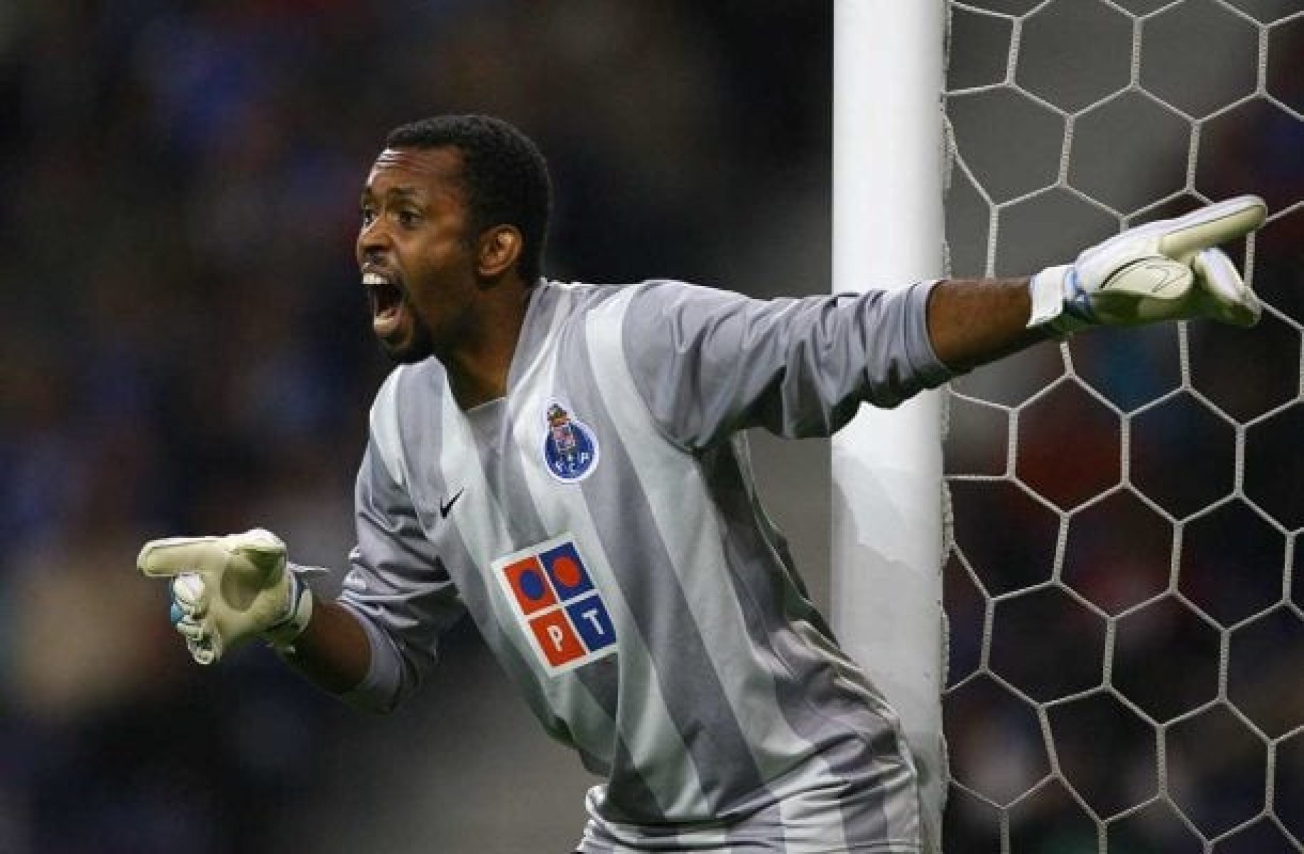 Ex-goleiro do Vasco é acusado de violência doméstica