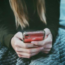 BH: jovem marca encontro no Tinder, é roubada e sofre tentativa de estupro - Unsplash