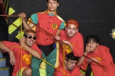Conhecida pelo bom humor e por divertir o público com letras irreverentes, a banda Mamonas Assassinas foi criada em Guarulhos (SP), em 1995. E teve um sucesso meteórico que foi interrompido pela acidente trágico que matou todos em 2 de março de 1996. -  (crédito: Facebook Mamonas Assassinas)