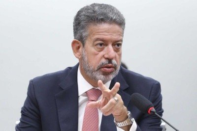 Planalto rejeita ideia de Arthur Lira de compensar IOF em proposta de reforma do IR -  (crédito:  ViniLoures)