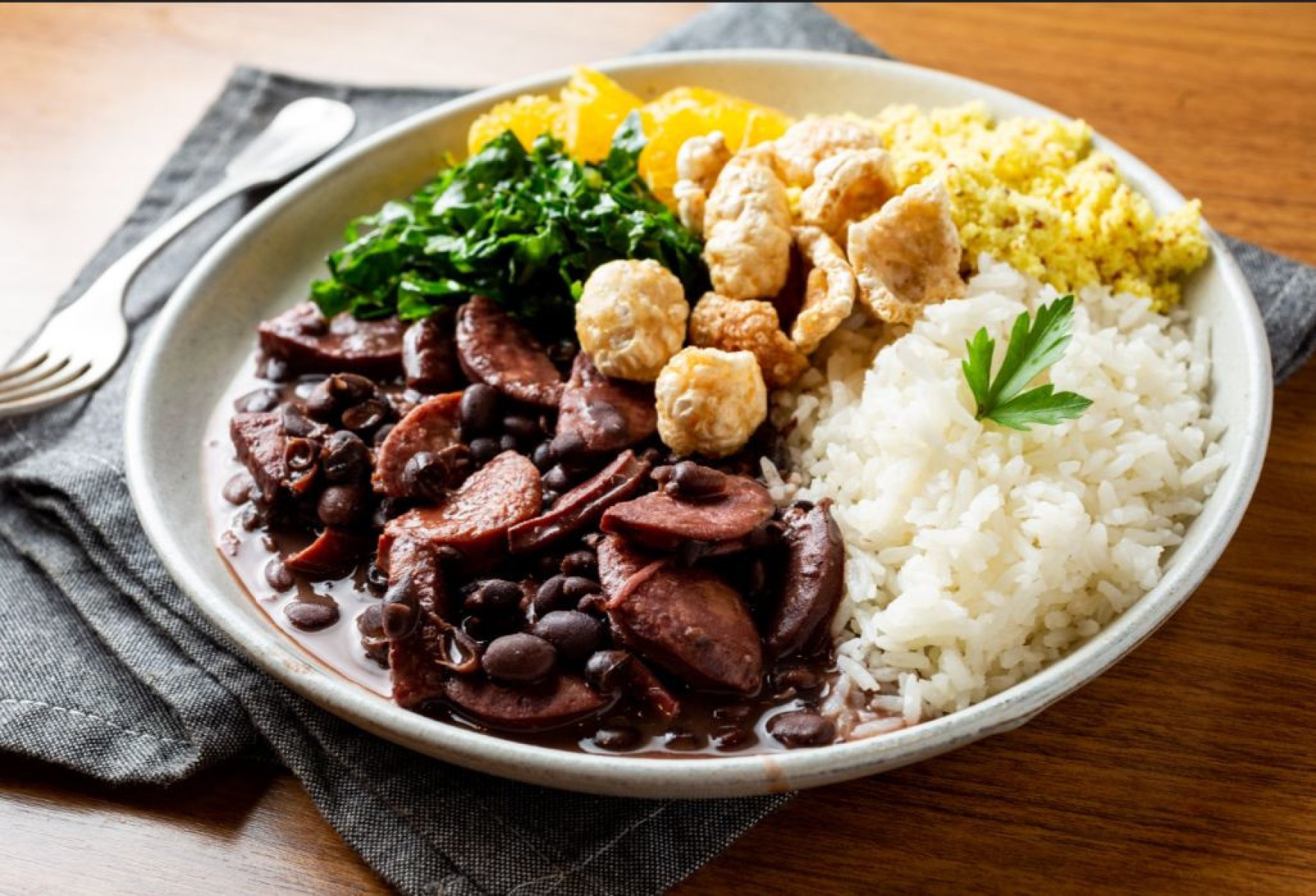 O Varanda 1389 conta agora com um bufê de feijoada 