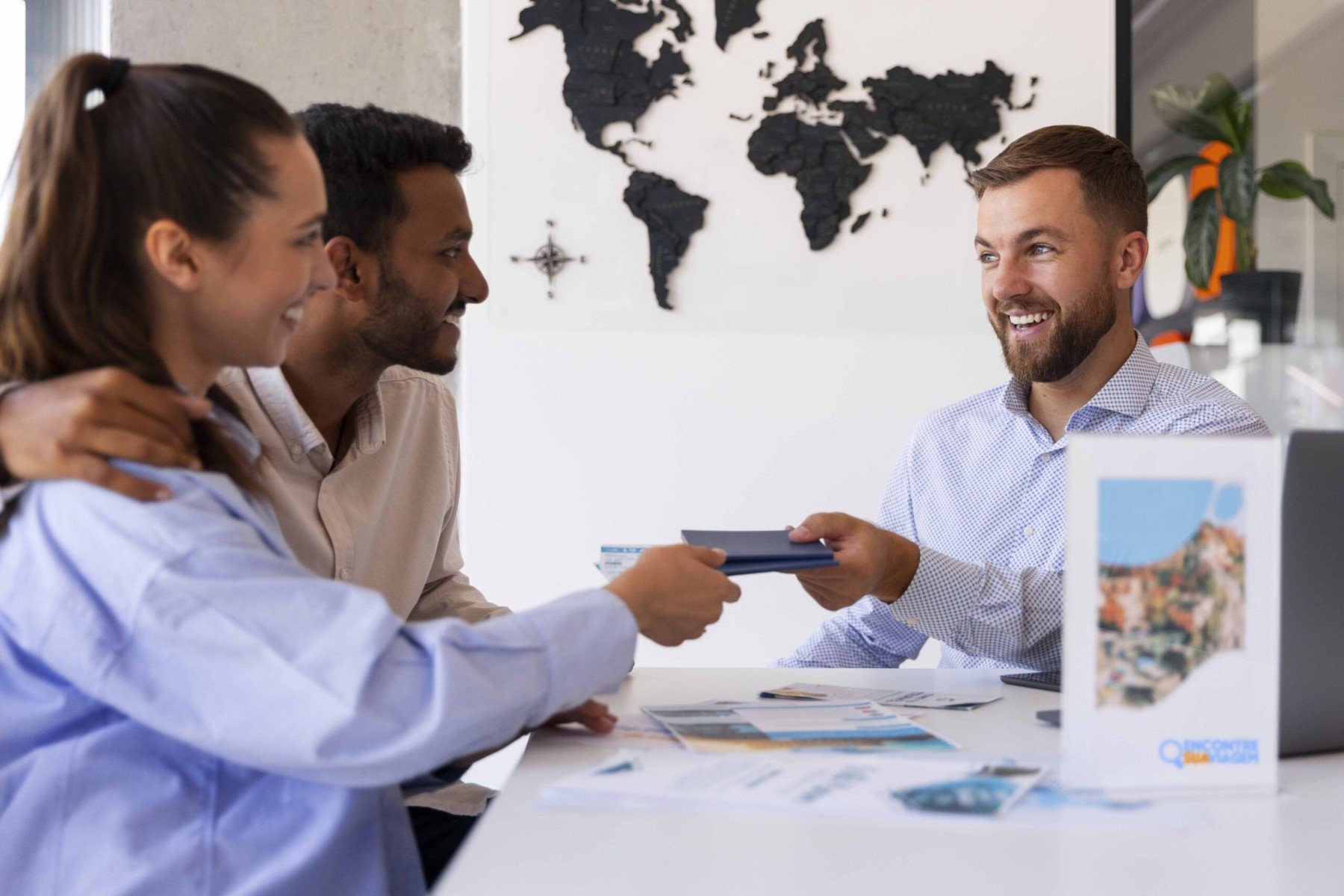 Alta do dólar desafia o turismo internacional e impulsiona criatividade no setor