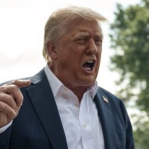 Trump diz que vai falar com Lula "em algum momento" sobre taxa de 50%