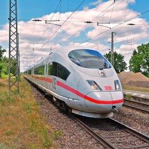 Trem vira atração turística por ser devagar "quase parando" - Jan Derk Remmers - Wikimédia Commons