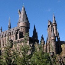 Atores de "Harry Potter" que já morreram - Carlos Cruz wikimedia commons 