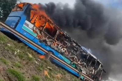 Ã?nibus pega fogo no Anel RodoviÃ¡rio -  (crédito: ReproduÃ§Ã£o/Redes Sociais)