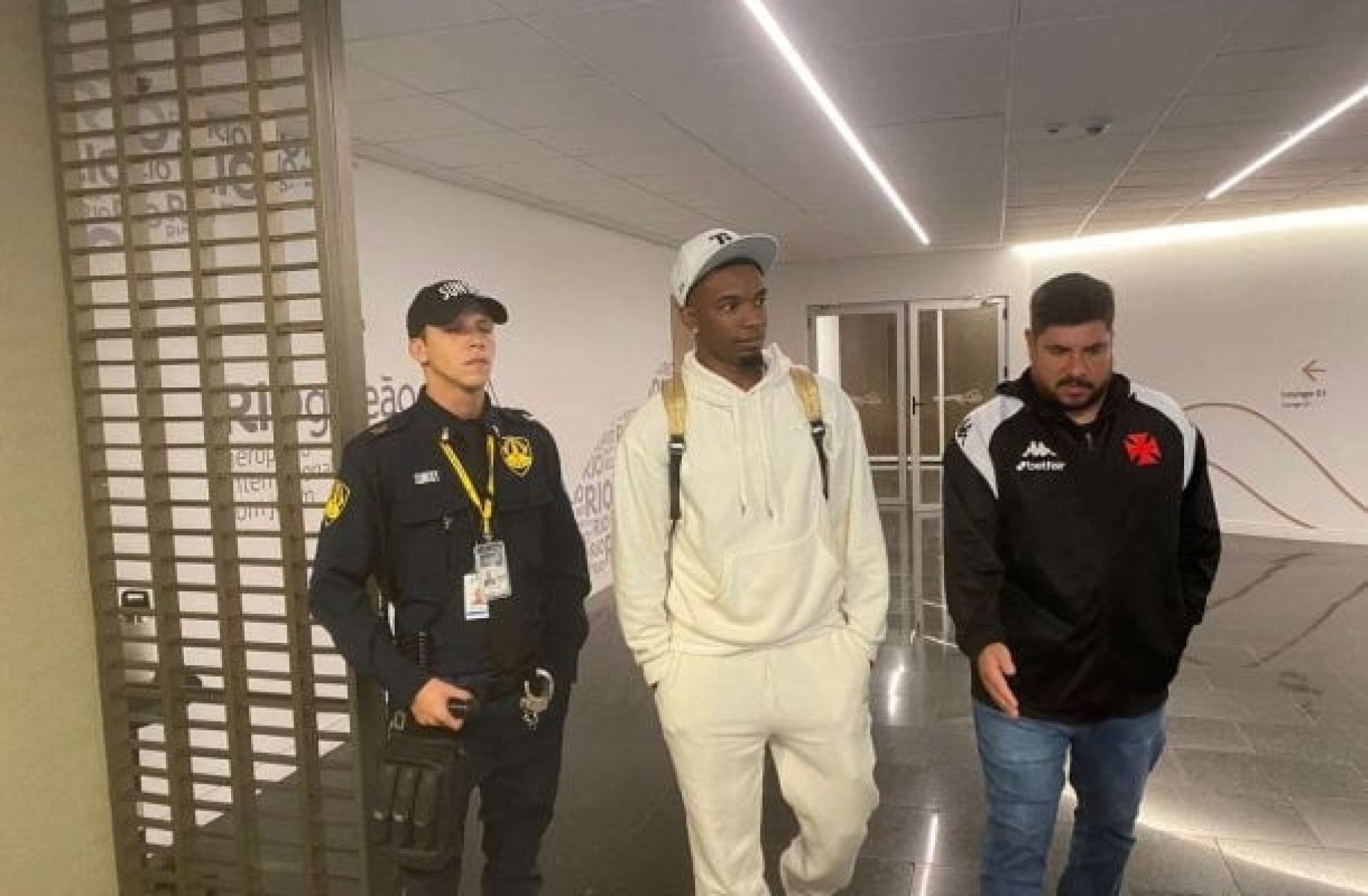 Thiago Mendes finaliza exames no Vasco, mas ficará de fora dos dois próximos jogos