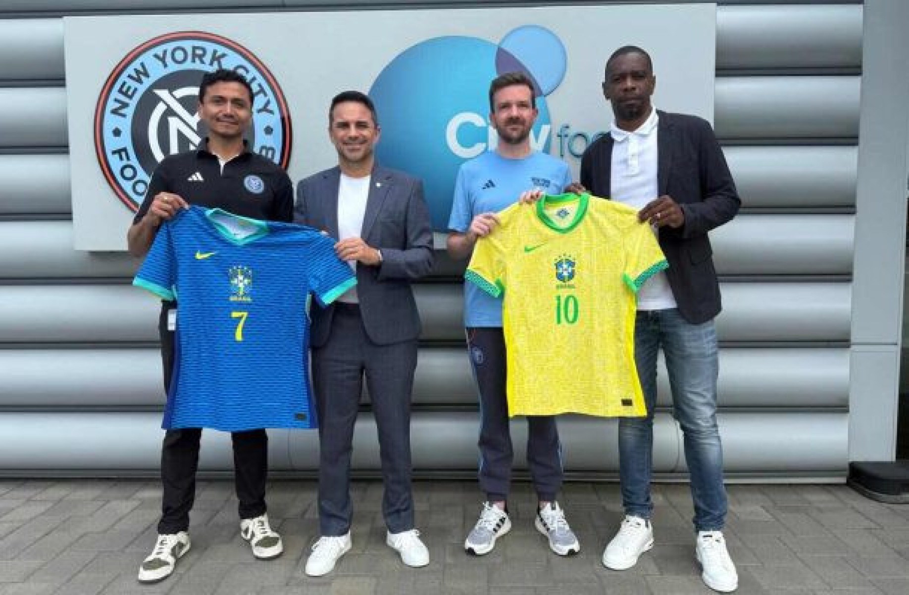 De olho na Copa, dirigentes da CBF visitam CT do New York City De olho na Copa, dirigentes da CBF visitam CT do New York City