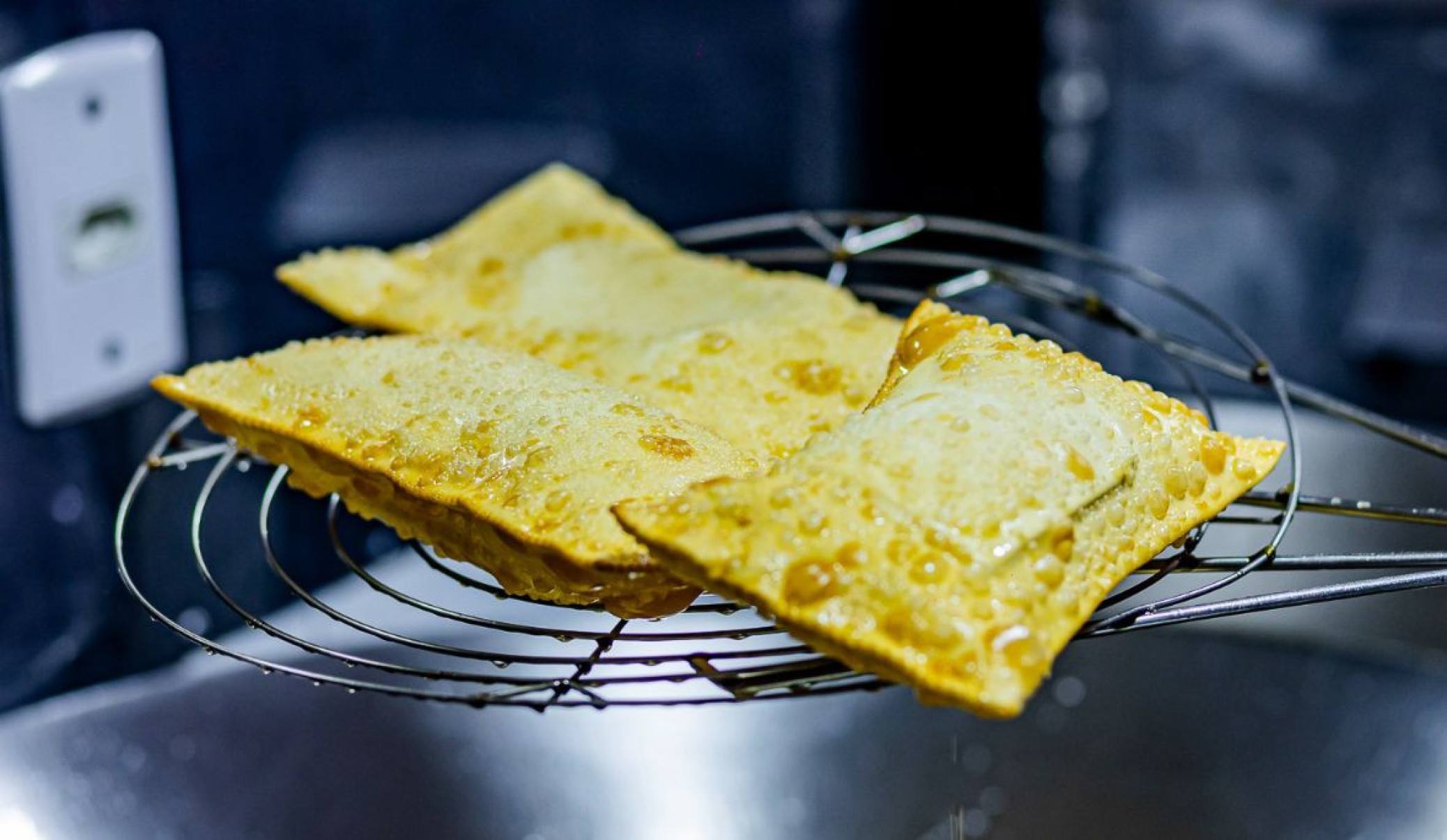 Festival no Mercado de Origem honra paixão nacional: os pastéis 