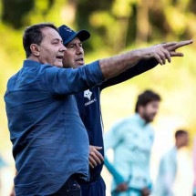 O presidente Pedro Lourenço e o técnico Leonardo Jardim têm mostrado plena sintonia no comando do Cruzeiro, sendo fundamentais para o crescimento da equipe -  (crédito: Gustavo Aleixo/Cruzeiro)