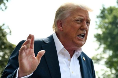 Donald Trump segue impondo taxas para países no mundo inteiro -  (crédito: ANDREW CABALLERO-REYNOLDS/AFP)
