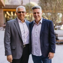  No Botânico Shopping: Emílio Brandi e o prefeito Álvaro Damião
       -  (crédito:  Bárbara Dutra/divulgação)