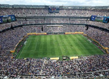 O MetLife Stadium, em Nova Jérsei, recebeu quase lotação máxima na decisão da Copa do Mundo de Clubes, na qual o Chelsea bateu o Paris Saint-Germain
 -  (crédito: AL BELLO / GETTY IMAGES / AFP)