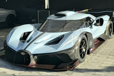 Os hipercarros esportivos já são conhecidos por terem preços exorbitantes, mesmo assim os gastos de um youtuber com a troca dos pneus de um Bugatti Bolide chamaram a atenção na internet. -  (crédito: Wikimedia Commons/Calreyn88)
